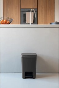 Кош за боклук с педал Brabantia StepUp 1008482, 25 л, Екологични материали, Голям отвор, Тъмносив