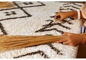 Кремав ръчно изработен памучен килим подходящ за пране 170x240 cm Bereber Rhombs – Lorena Canals