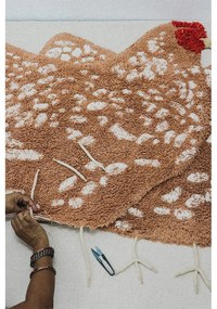 Кафяв ръчно изработен памучен детски килим подходящ за пране 110x100 cm Chicken – Lorena Canals