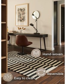 Черно-бял двустранен ръчно изработен вълнен килим 160x230 cm Donna – Hanse Home