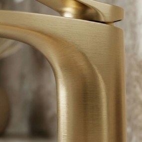 Смесител за мивка PREMIUM REA Vision Gold Brush Low