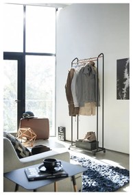 Черна метална стойка за дрехи на колелца Tower – YAMAZAKI