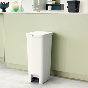 Кош за боклук с педал Brabantia StepUp 1005556, 40 л, Екологични материали, Голям отвор, Светлосив