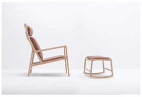 Фотьойл с масивна дъбова конструкция и седалка от коняковокафява биволска кожа Dedo - Gazzda