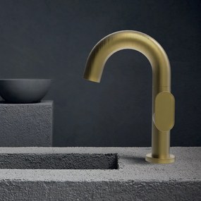 Кран за мивка Vicario Slim-Златен