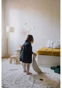 Светлосив ръчно изработен памучен детски килим подходящ за пране 130x135 cm Bunny – Lorena Canals