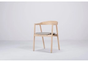 Трапезен стол от масивна дъбова дървесина със сива седалка Muna - Gazzda