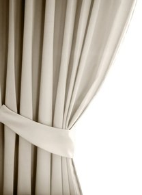 Кремаво затъмняващо перде 140x245 cm Eyelets – Restilo