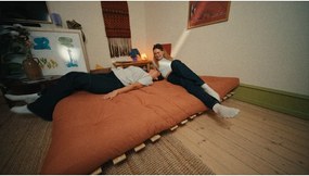 Оранжево-кафяв разтегателен диван 140 cm Roots - Karup Design