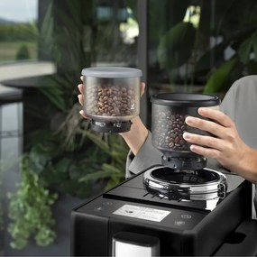 Еспресо машина DeLonghi Rivelia Onyx Black EXAM440.55.B, 1450W, 19 bar, 1.4 л, 16 напитки, Aroma, LatteCrema Hot, Twin Shot, Bean Adapt, TFT тъч дисплей, Черен мат