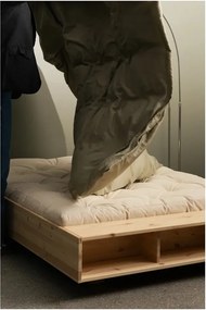 Единично легло 90x200 cm от масивен бор без табла с включена подматрачна рамка в естествен цвят Merge – Karup