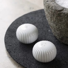 Комплект бели солници и пиперници от порцелан Hammershoi Hammershøi - Kähler Design