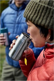 Термочаша от неръждаема стомана в сребрист цвят 340 ml – Black + Blum