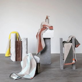 Кърпи в комплект от 2 бр. от органичен памук от тери в цвят каки 40x55 cm Diagonal – Mette Ditmer Denmark