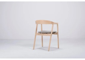 Трапезен стол от масивна дъбова дървесина със сива седалка Muna - Gazzda