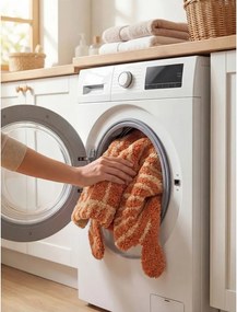 Теракотен памучен детски килим подходящ за пране/ръчно изработен 75x120 cm Snuggle Elodie – Hanse Home