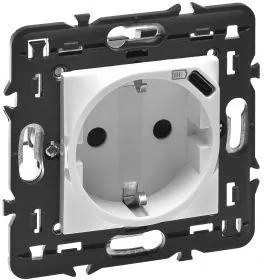 Legrand Контакт ШУКО 2P+E 16A + USB тип C 1.5A 7.5W 2 мод. цвят бял Mosaic - 077271L