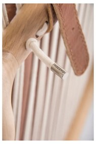 Фотьойл с масивна дъбова конструкция и седалка от коняковокафява биволска кожа Dedo - Gazzda