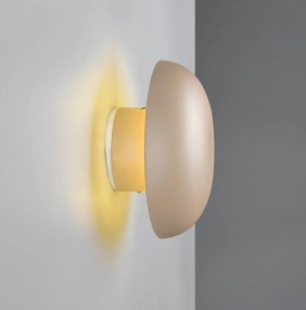 Бежова LED стенна лампа с USB Davey – Reality