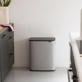 Кош за боклук Brabantia Bo Touch 1010455, 60 л, Плавно и безшумно отваряне, Голям отвор, Светлосив