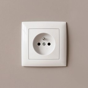 Единичен контакт със заземяване OSTE JNH001-G White
