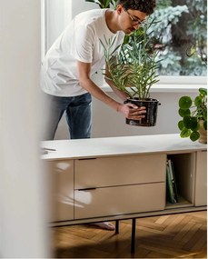 Сиво-бежова маса за телевизор 189x61x42 cm Mod – noo.ma