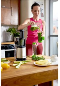 Сокоизстисквачка Slow juicer Russell Hobbs 25170-56, 150 W, 3 сита, 0.7 l,  Обратно движение, Студено пресоване, Инокс/черен