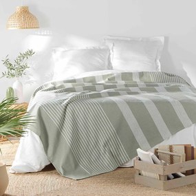 Зелено покривало за легло 220x240 cm Adele – douceur d'intérieur