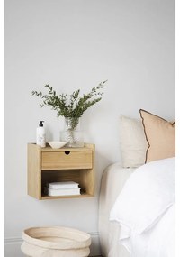 Висящо нощно шкафче с рафтове, изработено от дъбова дървесина в естествен цвят Hillmond - Rowico