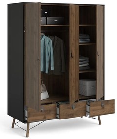 Черно-кафяв гардероб от орех 150x200 cm Ry - Tvilum