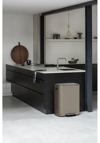 Кош за боклук Brabantia Bo Pedal 1003184, 60 л, Леко затваряне, Противоплъзгаща основа, Сив