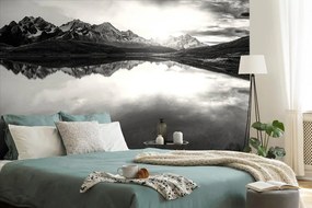 Фототапет – Черно-бяло планинско езеро