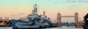 Картина на платно – Великолепен кораб на река Темза в Лондон