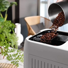 Кафеавтомат DeLonghi Magnifica PLUS ECAM 320.60.W, 1450W, 15 bar, 1.8l, 15 програми, 13 нива на смилане, TFT тъчскрийн, LatteCrema Hot, Опция за кафе на зърна, Бял