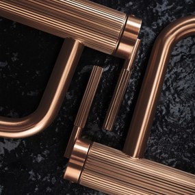 Смесител за мивка Rea Argon Brush Copper Low