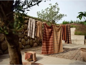 Кафява/бежова памучна хавлиена кърпа 70x140 cm Sauna – Zone