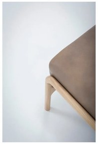 Светлокафява табуретка от биволска кожа с масивна дъбова конструкция Fawn - Gazzda