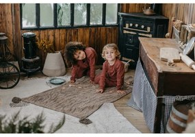 Кремав ръчно изработен памучен детски килим подходящ за пране 140x200 cm Pine Forest – Lorena Canals