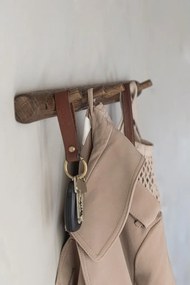 Кафява стенна закачалка от масивен дъб 72 cm Roots – Mette Ditmer Denmark