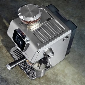 Еспресо машина DeLonghi EC9455.M La Specialista Touch, 1450W, 19 bar, 1.7 л, 4 темп, 5 нива на пяна, 15 степени на смилане, Bean adapt, Сензорен дисплей, Сребрист