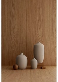 Бежова керамична ваза Nomad, височина 21 cm - Blomus