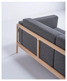 Тъмно сив диван с масивна дъбова конструкция , 210 см Fawn - Gazzda