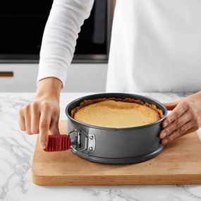 Форма за печене с падащо дъно Lekue 1009475, Ø24 см, Керамично незалепващо покритие, Карбонова стомана, От +4°C до +240°C, Черен/Червен