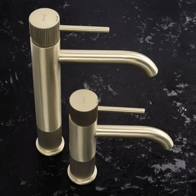 Смесител за баня Rea Lungo Stripe Brush Gold Low
