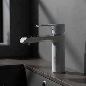 Смесител за мивка REA Bloom White Chrom Low