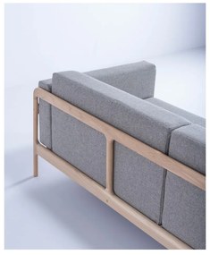 Сив диван с масивна дъбова конструкция , 240 см Fawn - Gazzda