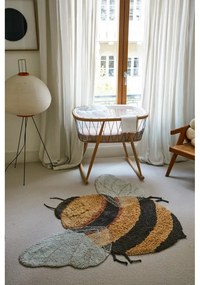 Жълт ръчно изработен памучен детски килим подходящ за пране 115x150 cm Bee – Lorena Canals