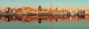Картина на платно – Омагьосващ Ню Йорк в отражение на вода