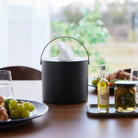 Метална кутия за носни кърпички Tower – YAMAZAKI