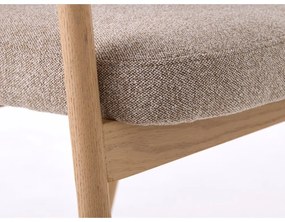 Бежови трапезни столове в комплект с подлакътници 2 бр. от масивен дъб Elk – Unique Furniture